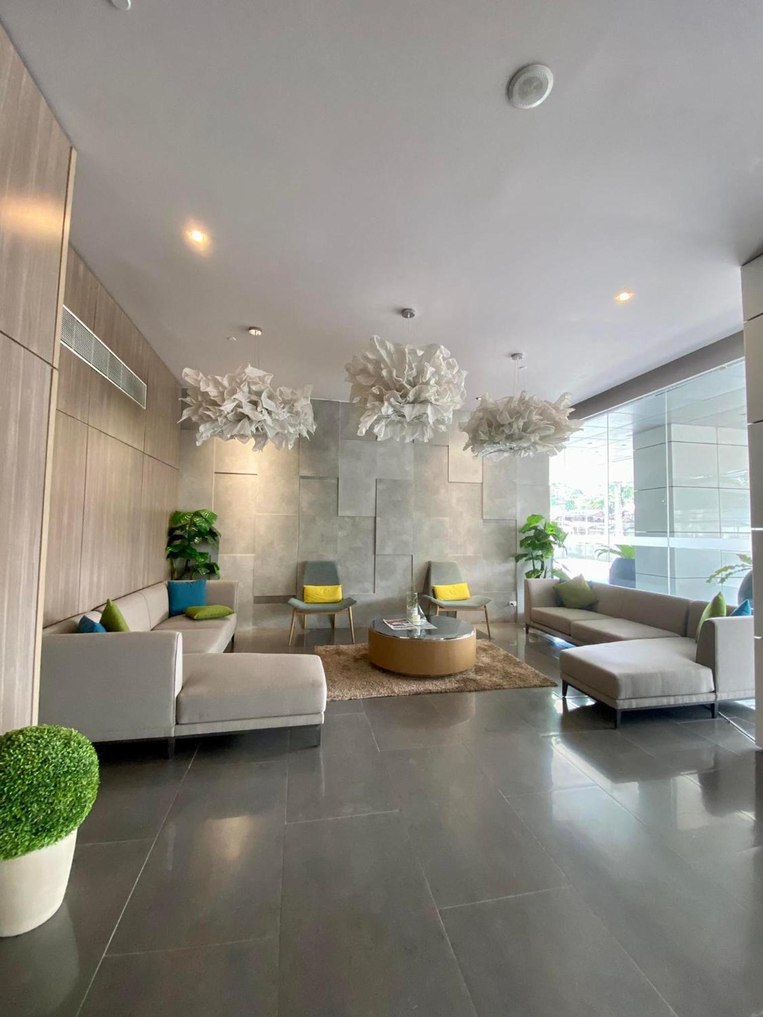 Aeon Towers Executive Suite 2Br 18Th Floor Davao City Εξωτερικό φωτογραφία